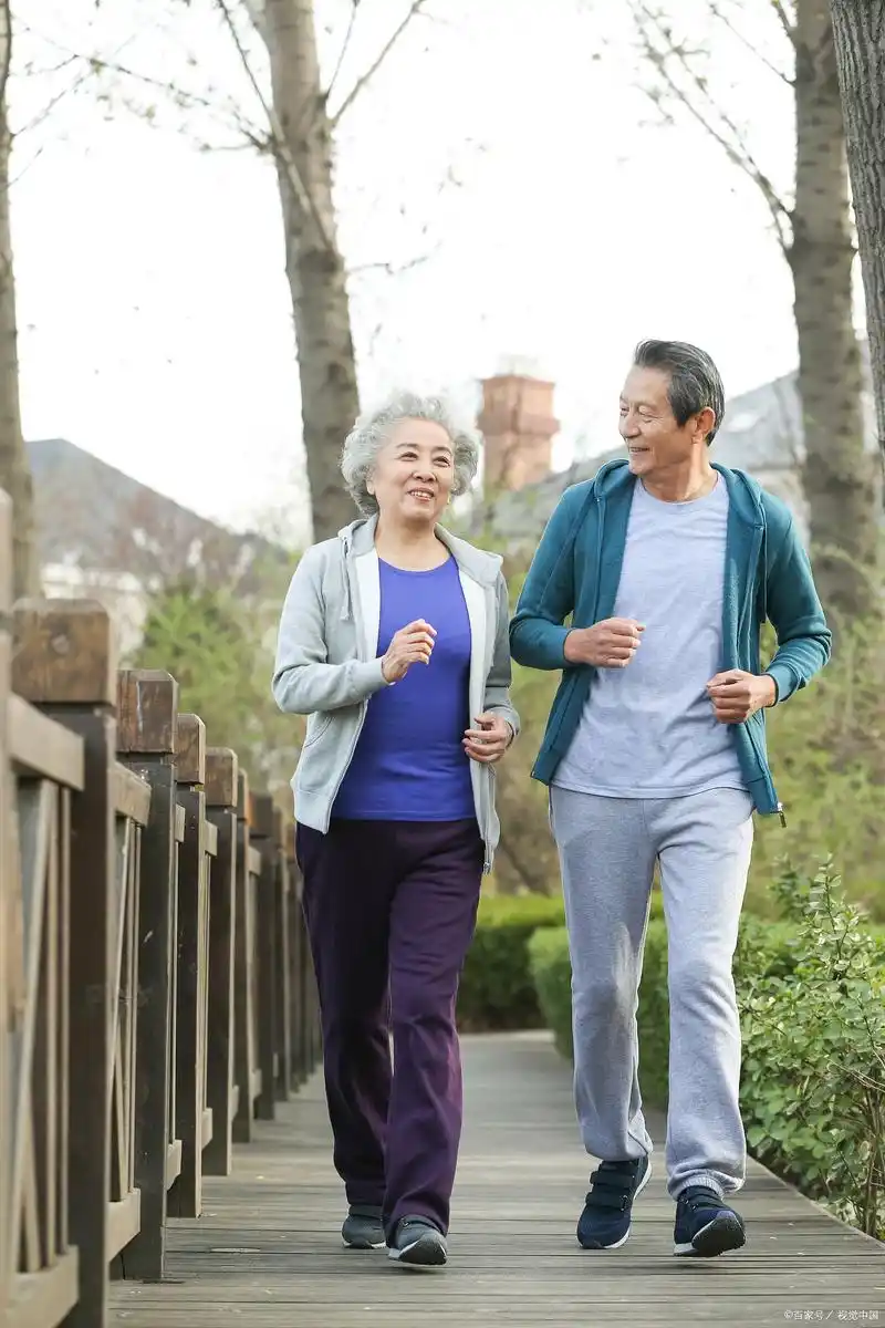 中老年人,早晨45分钟的慢跑运动,对身体有什么好处和坏处?