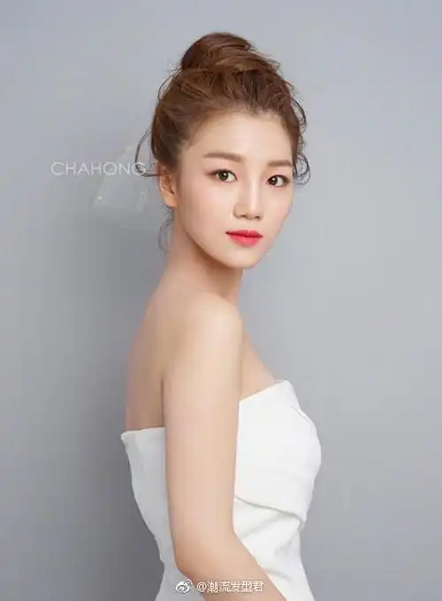 8款新娘发型婚纱搭配参考