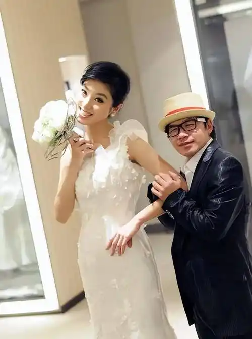 都说安徽出美女,何卿美丽端庄又大气,能做到新闻主播,实力不凡_生活