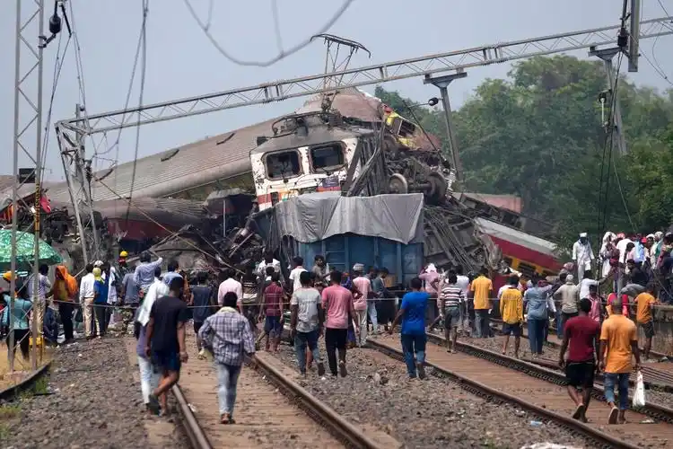 的奥迪沙邦的火车事故跻身印度历史上众多导致重大伤亡的火车事故之列
